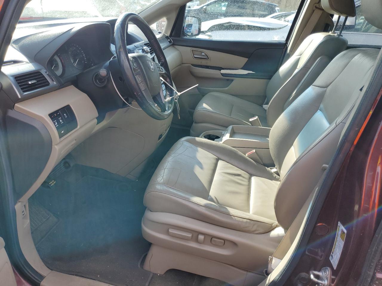 2012 Honda Odyssey - Image 7