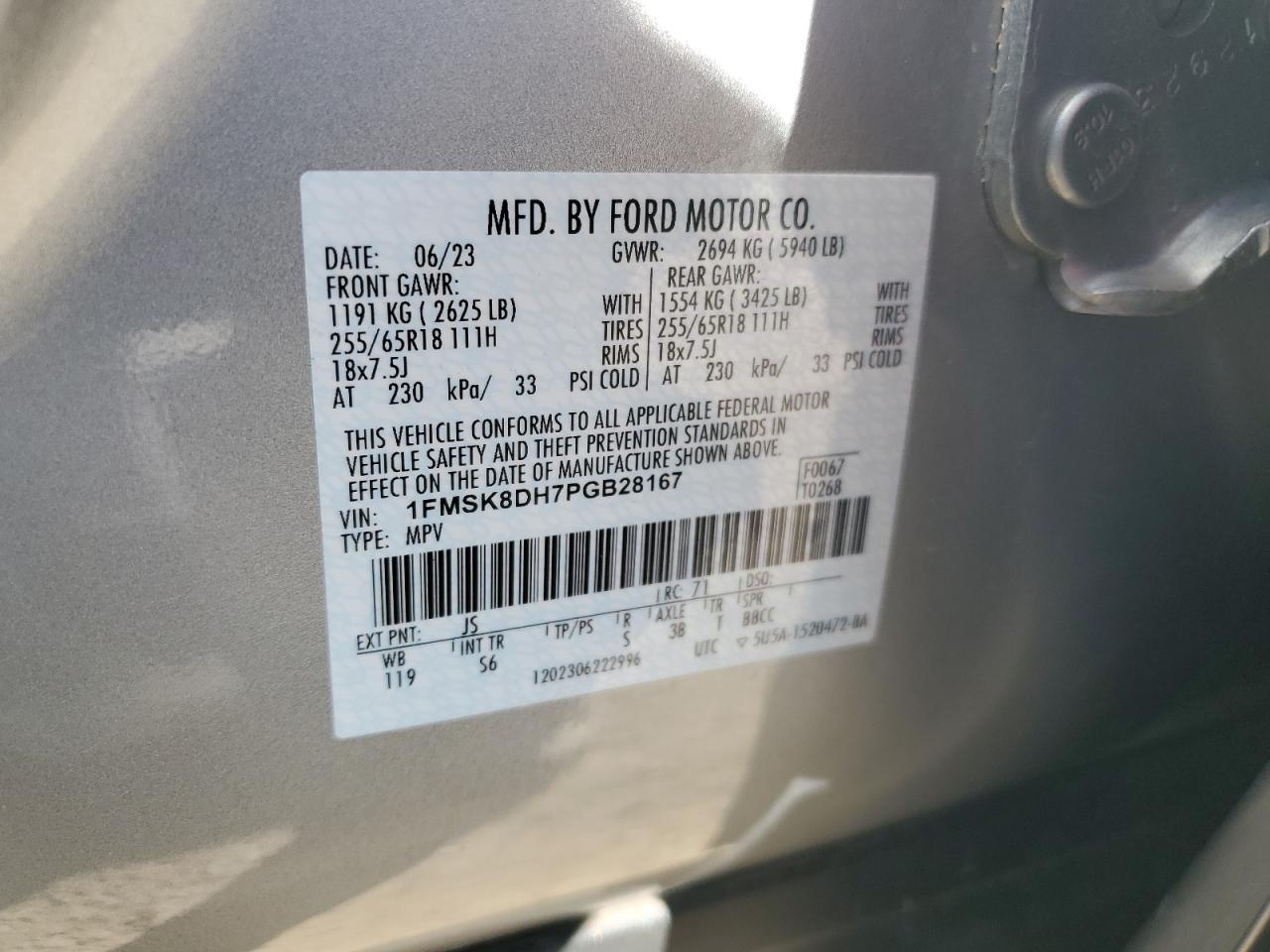 2023 Ford Explorer - Image 13