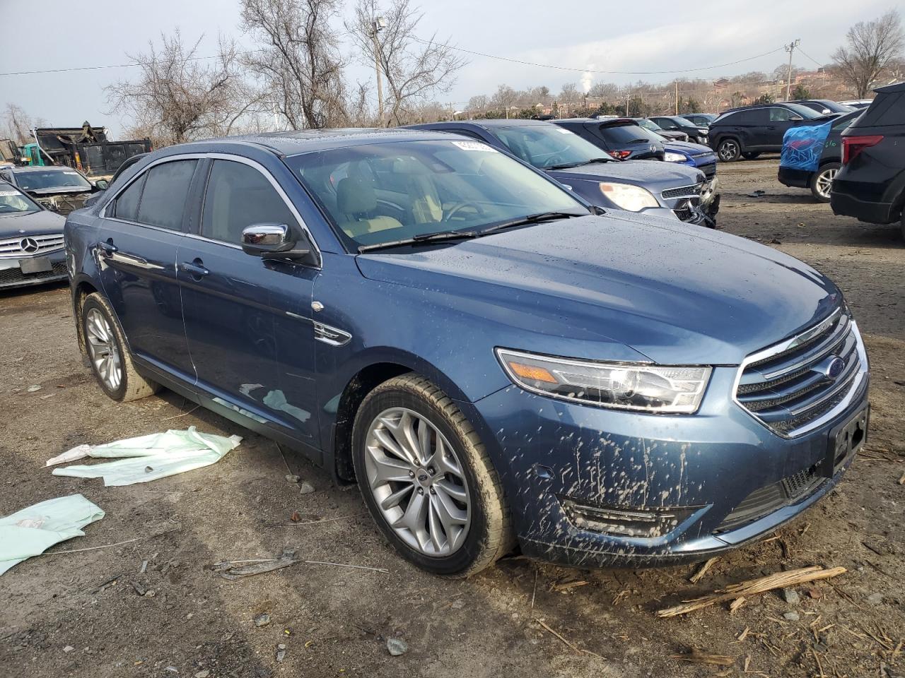 2018 Ford Taurus - Image 4
