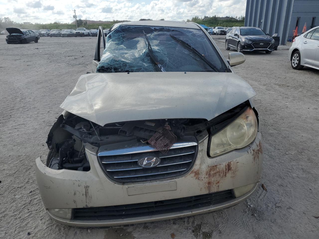 2008 Hyundai Elantra - Image 5