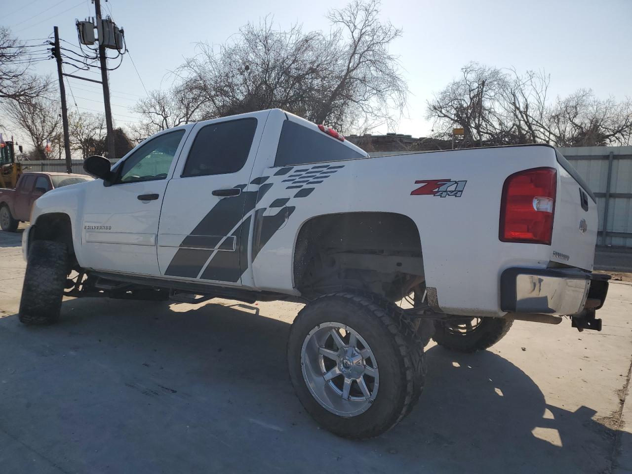 2008 Chevrolet Silverado - Image 2