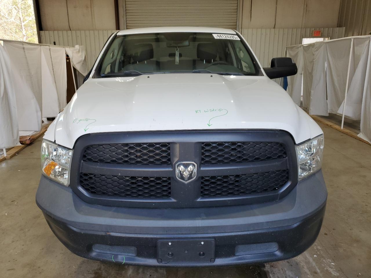 2019 RAM 1500 - Image 5