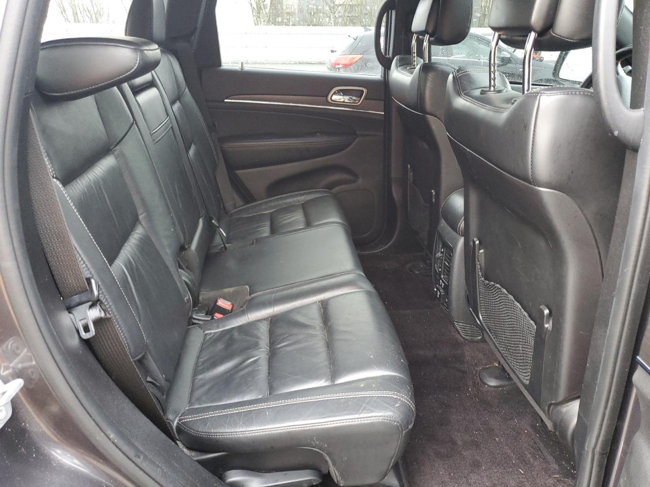 2016 Jeep Grand Cherokee - Image 11