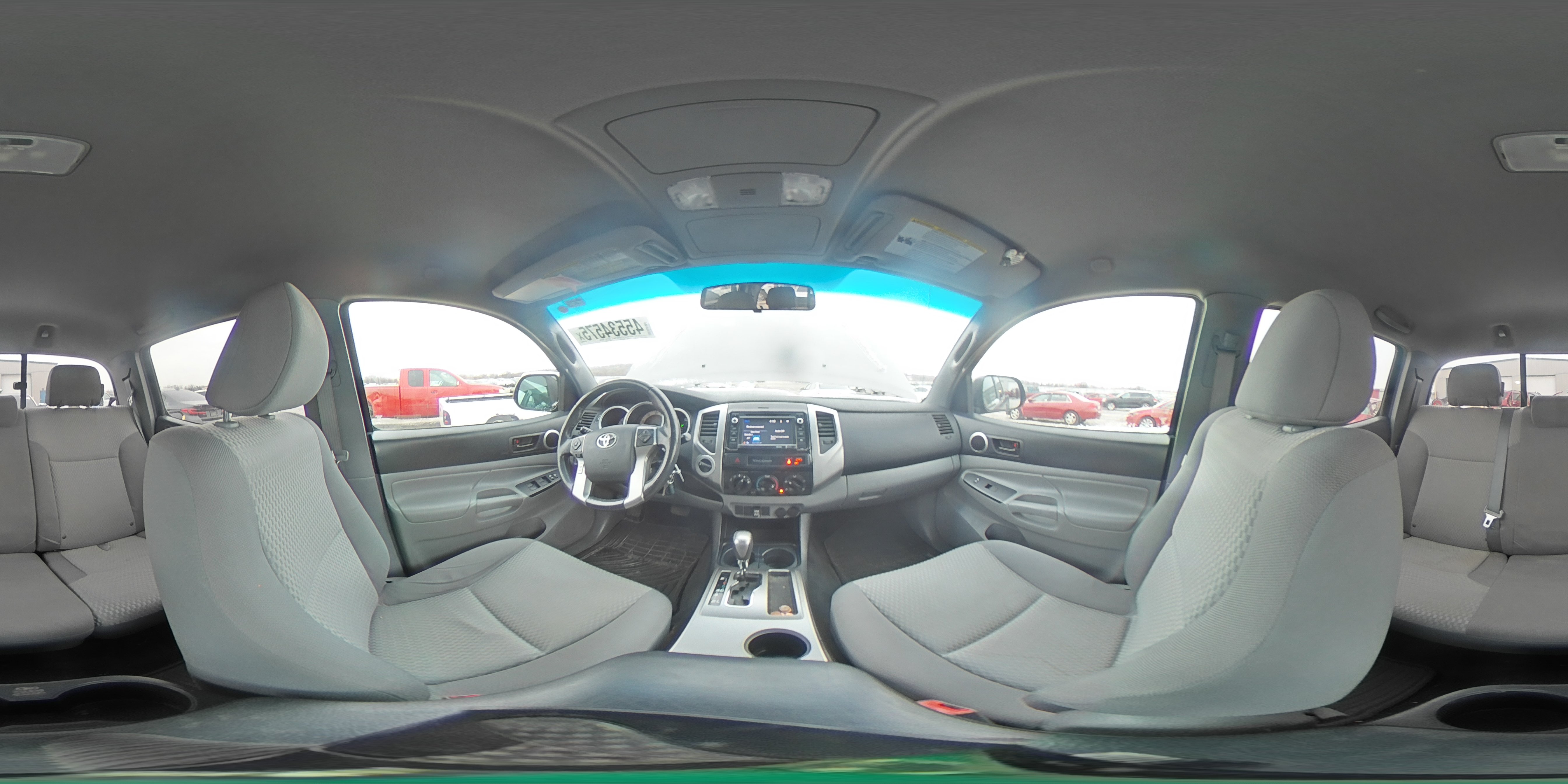 2015 Toyota Tacoma - Image 12