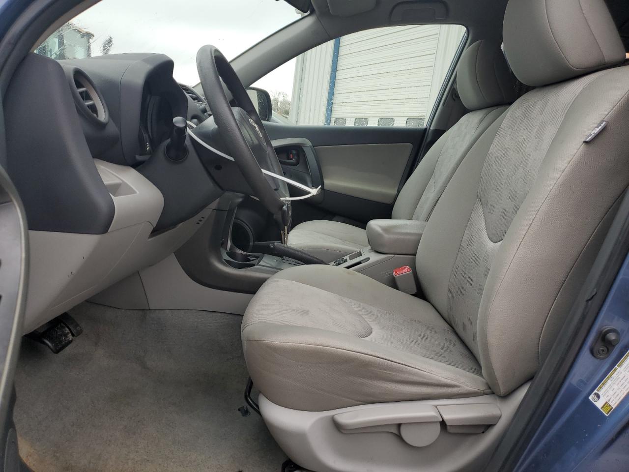 2010 Toyota RAV 4 - Image 7