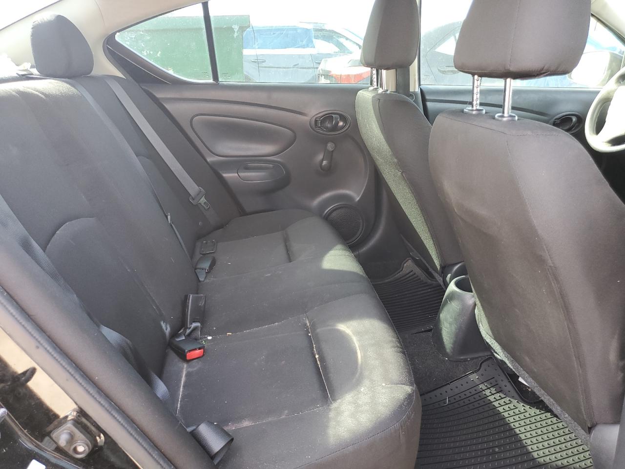 2019 Nissan Versa - Image 10
