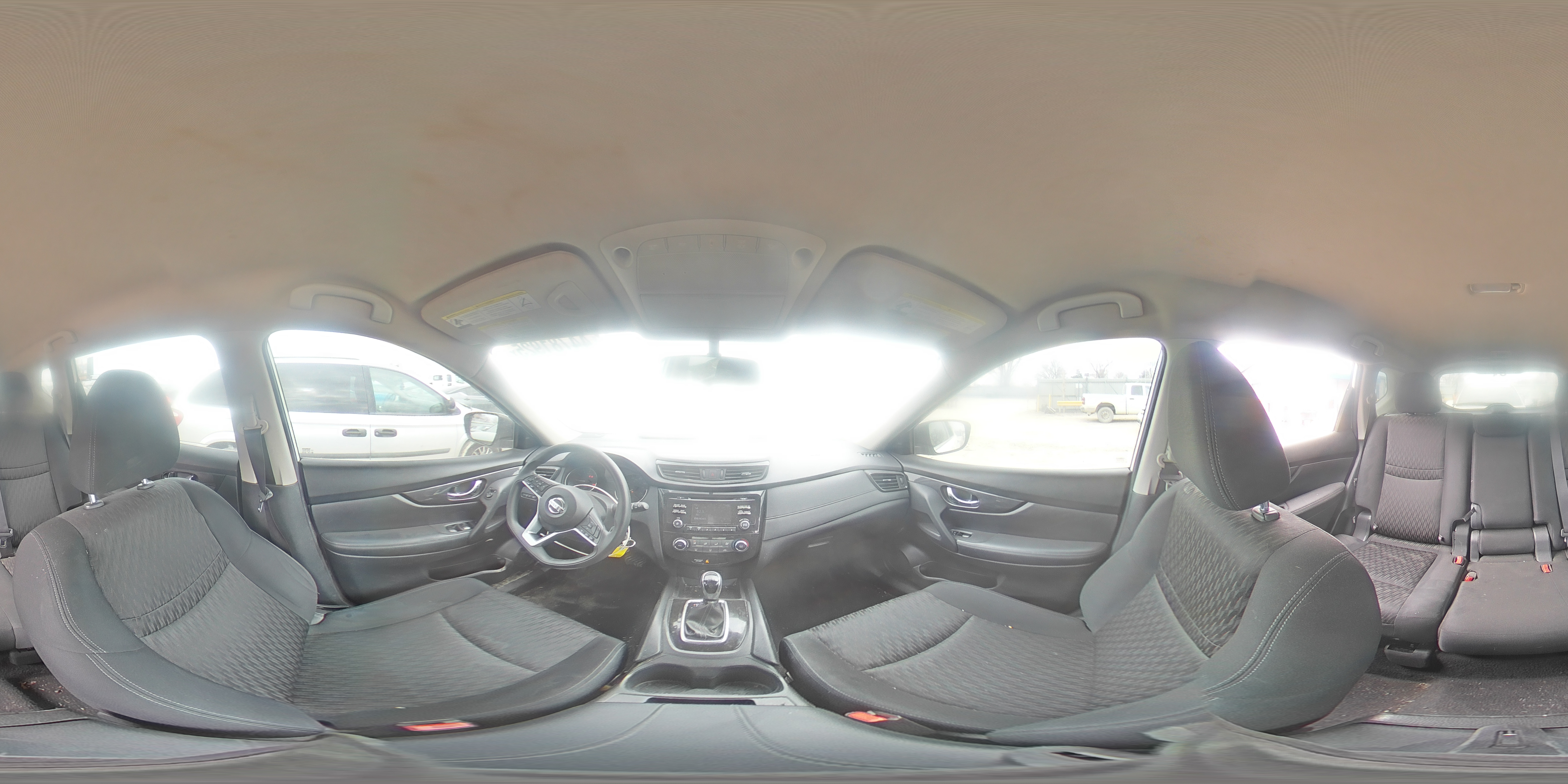 2017 Nissan Rogue - Image 14