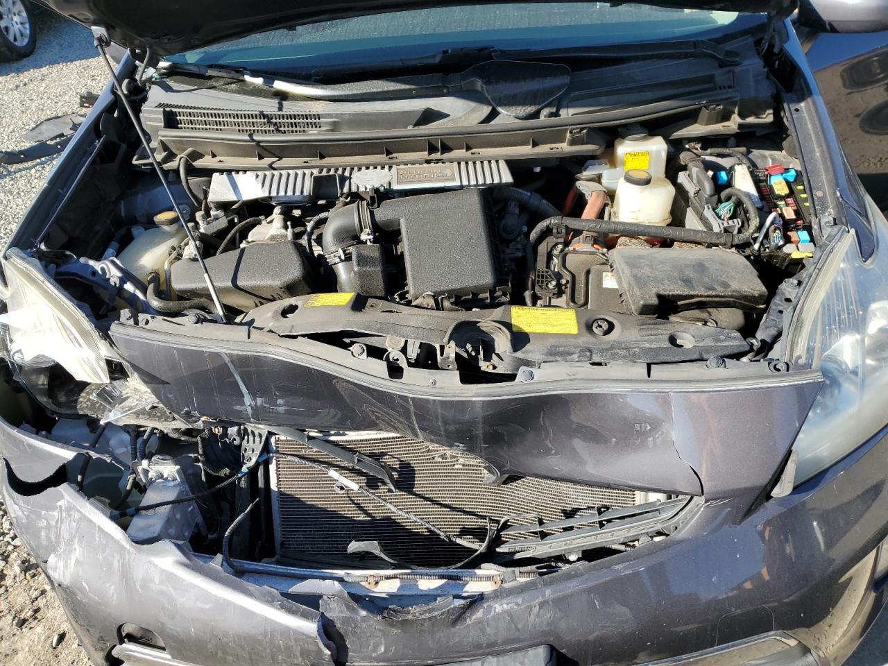 2013 Toyota Prius - Image 11