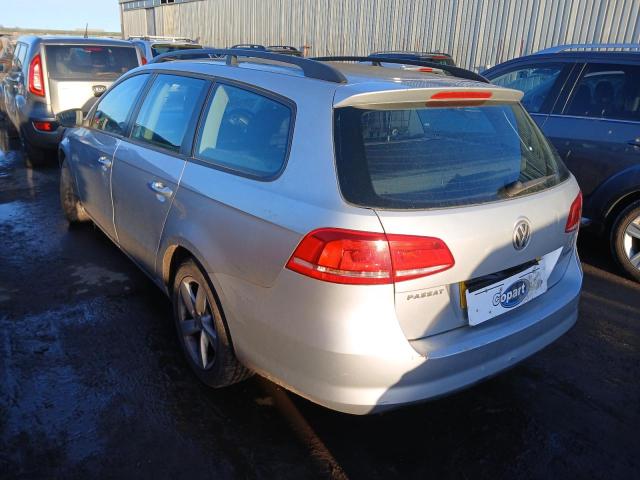 2011 VOLKSWAGEN PASSAT S B