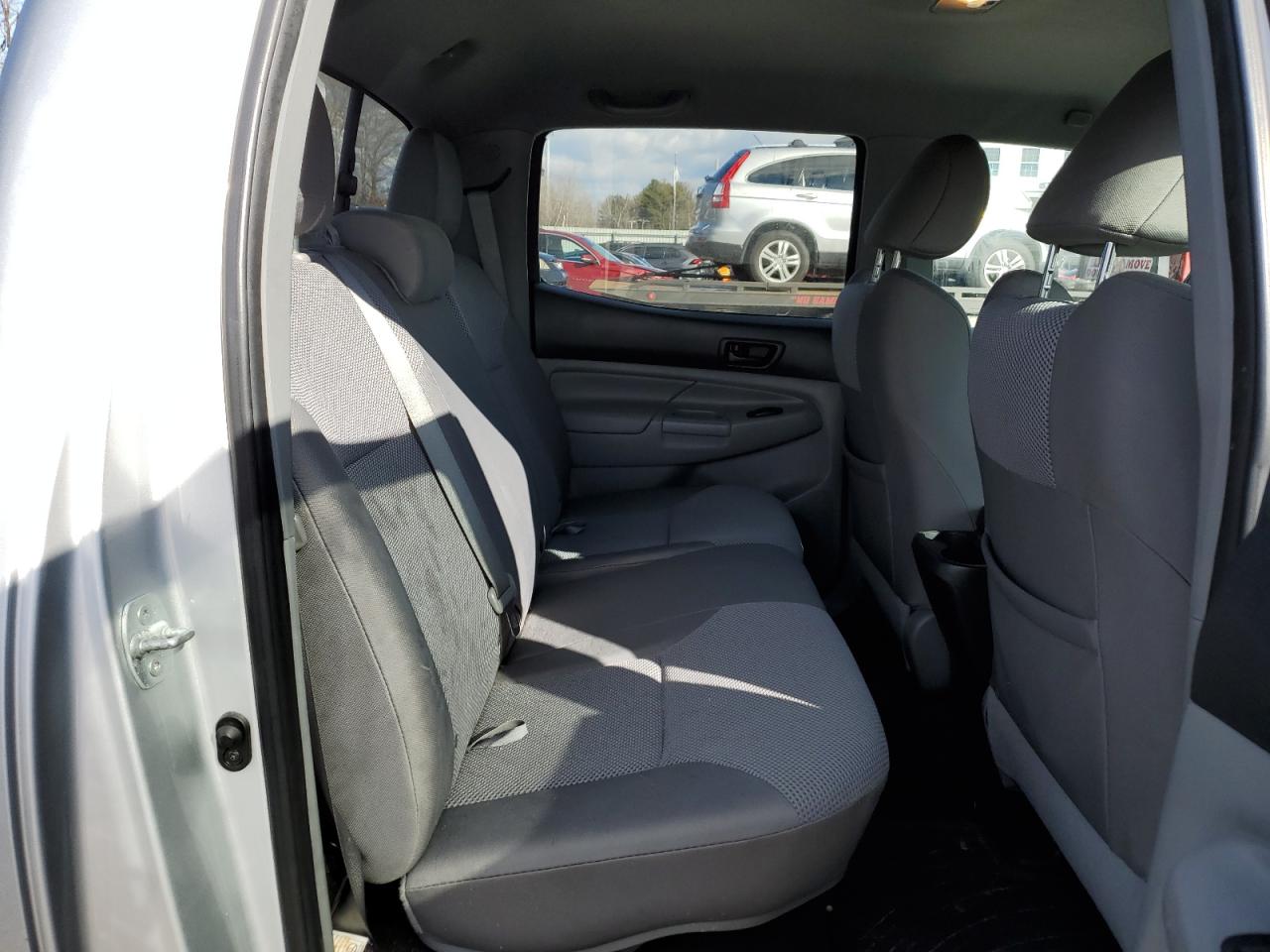 2013 Toyota Tacoma - Image 10