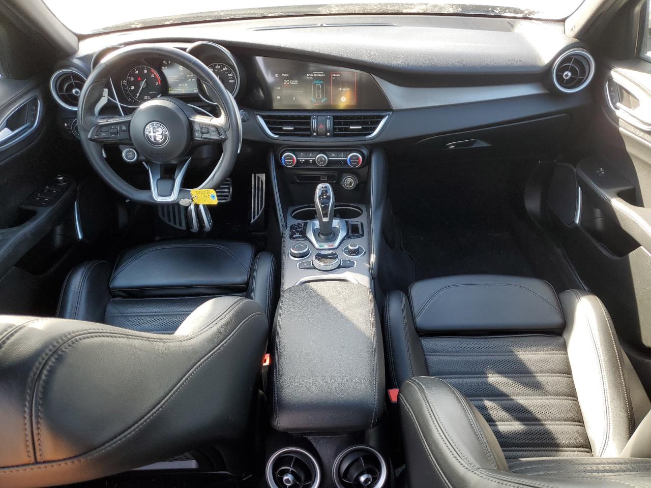 2020 Alfa Romeo Giulia - Image 8
