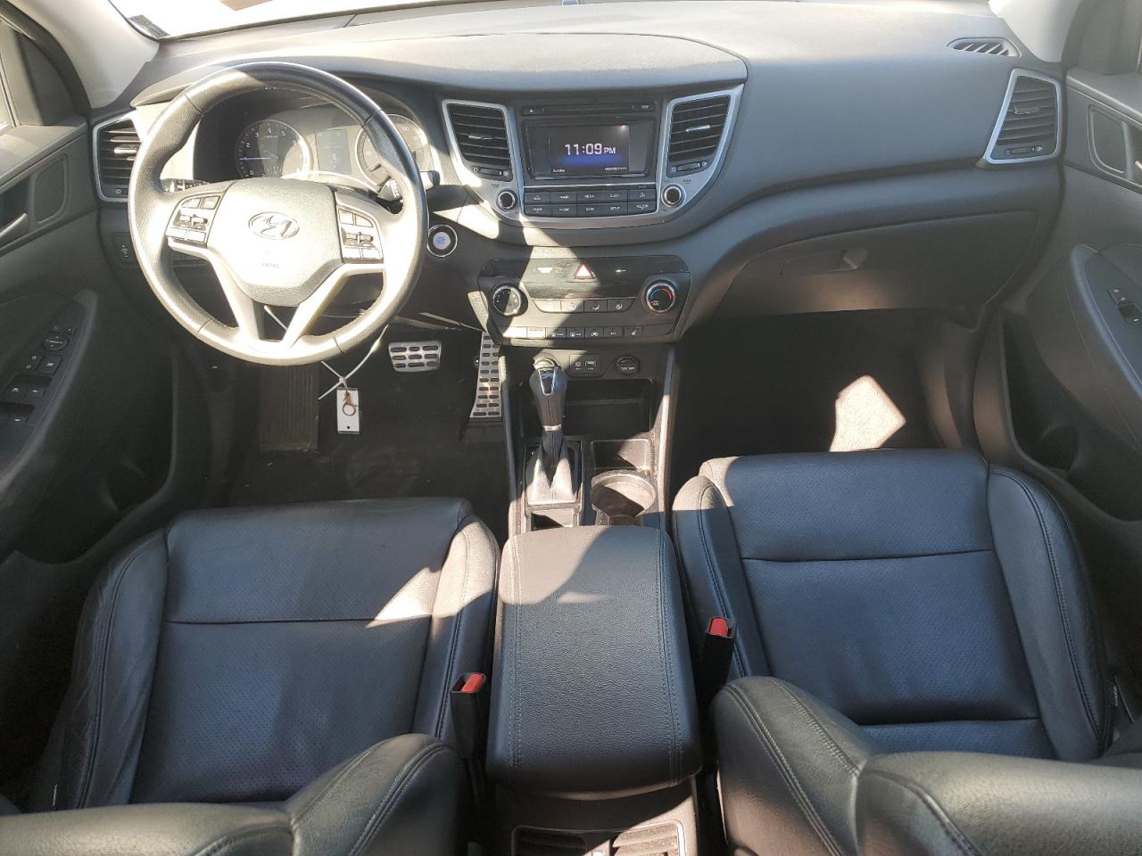 2017 Hyundai Tucson - Image 8