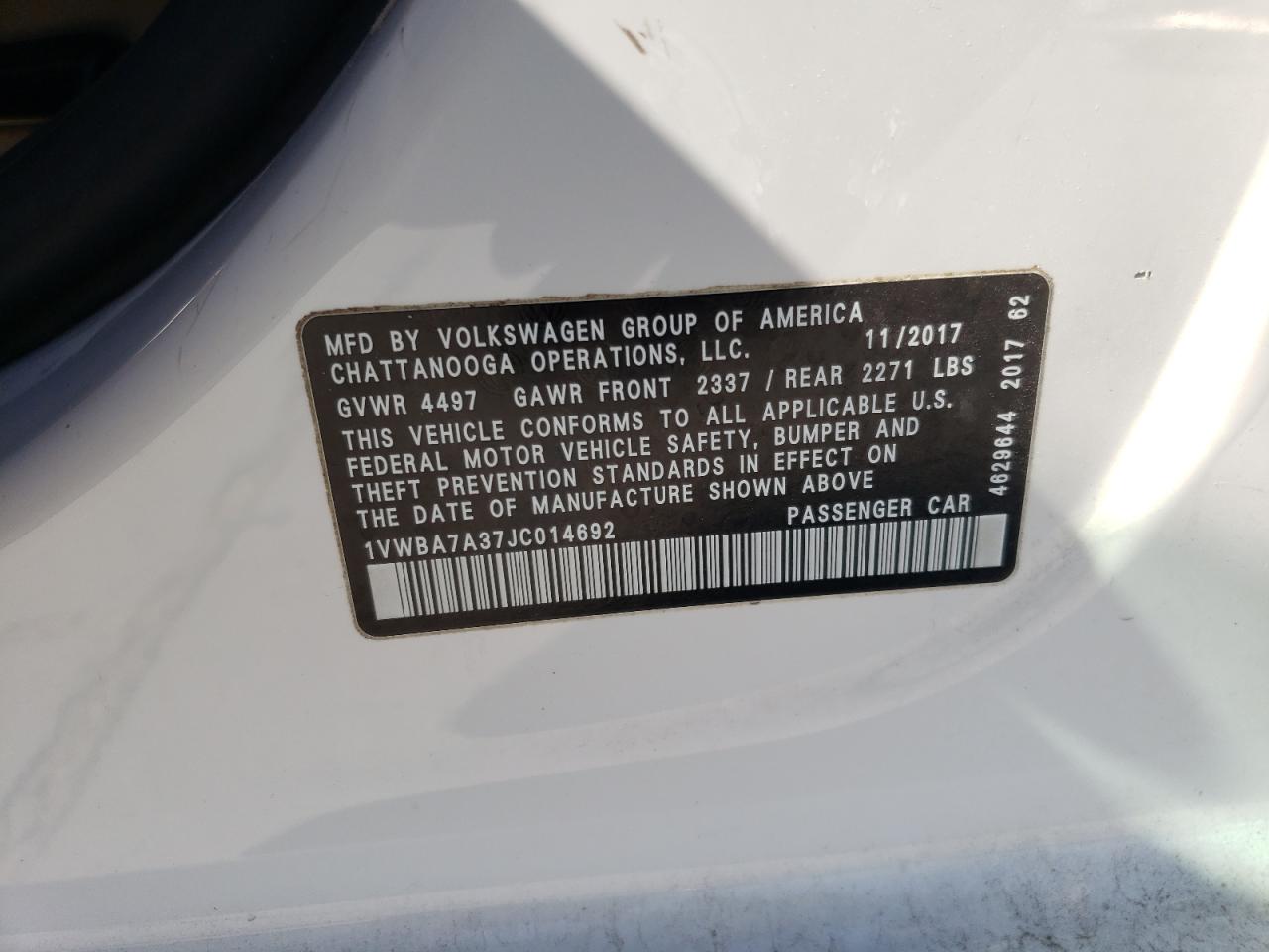 2018 Volkswagen Passat - Image 12