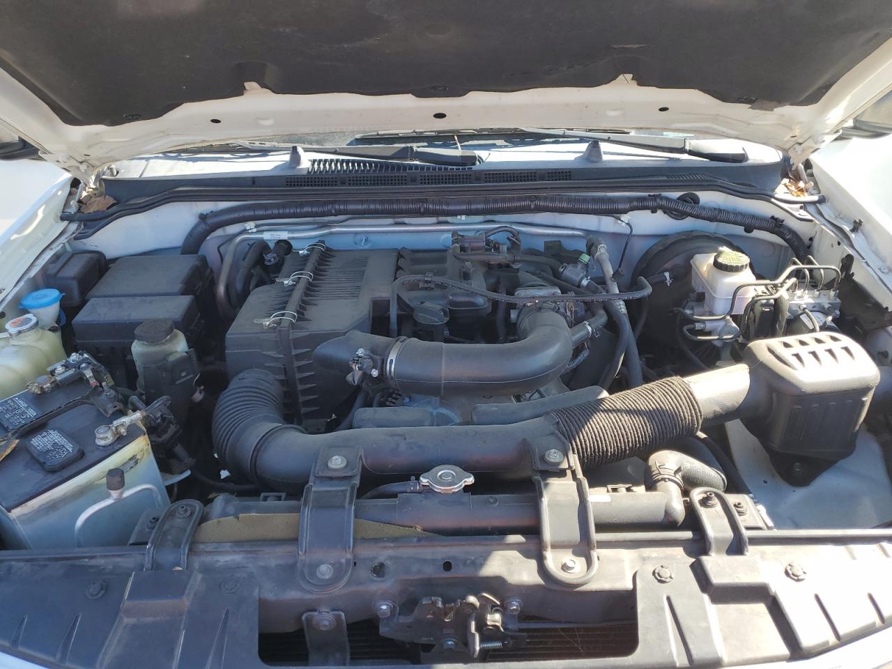 2013 Nissan Navara (Frontier) - Image 11