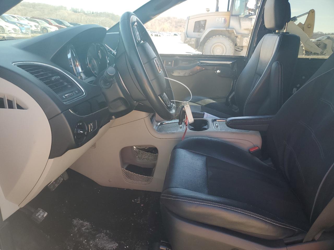 2019 Dodge Caravan - Image 7