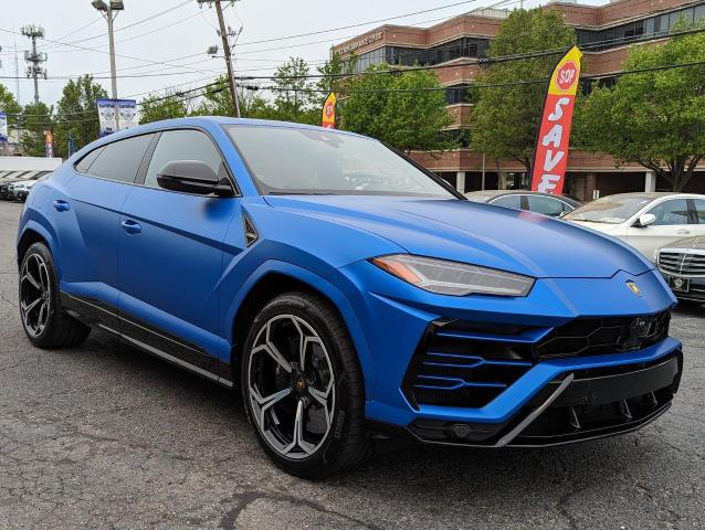 2021 Lamborghini Urus 