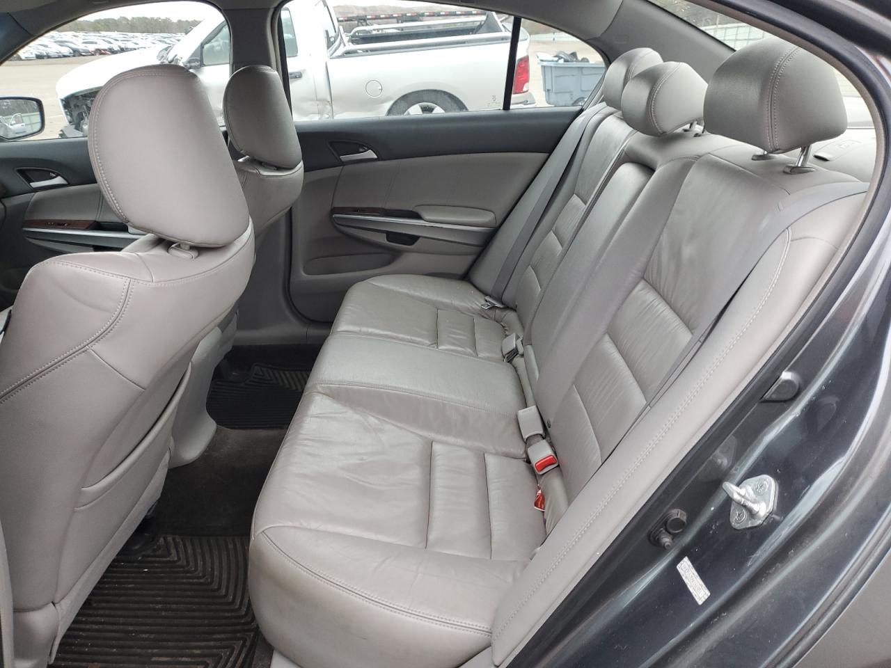 2009 Honda Accord - Image 10