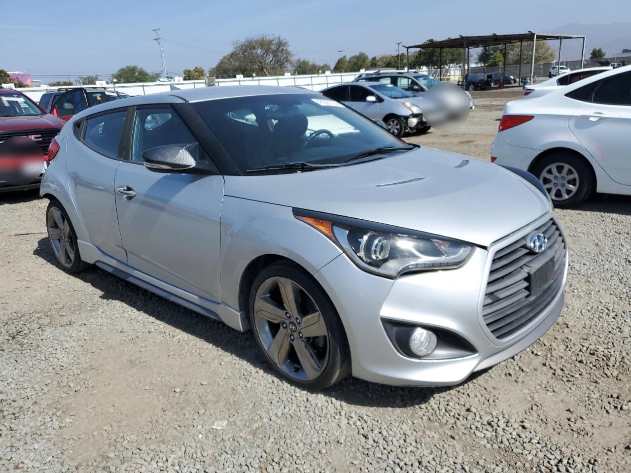 2015 Hyundai Veloster - Image 4