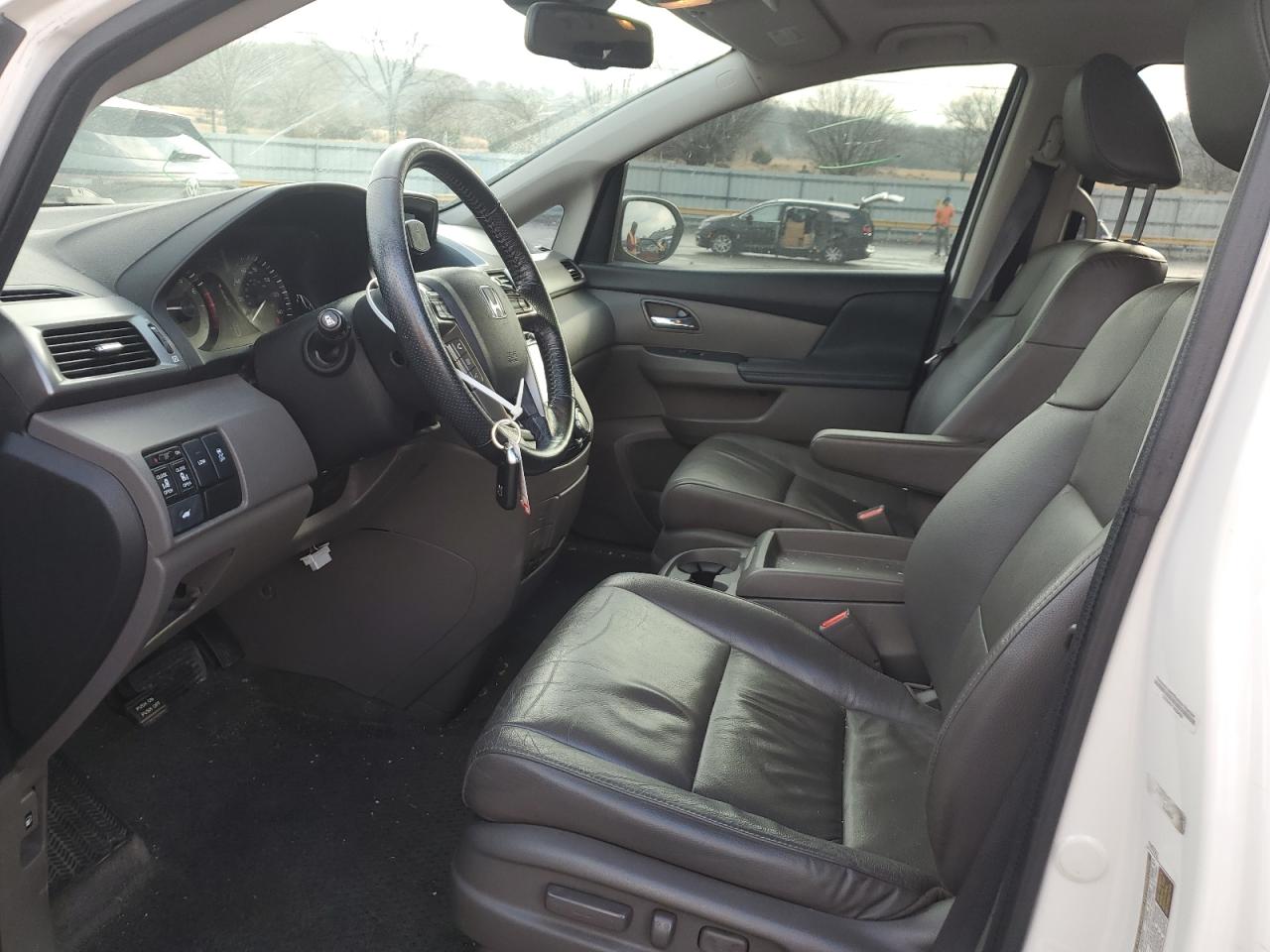 2016 Honda Odyssey - Image 8