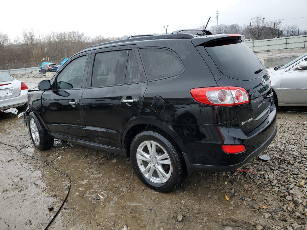 2012 Hyundai Santa Fe - Image 2