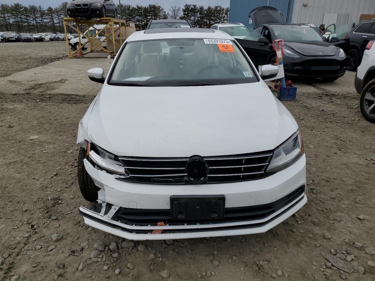 2018 Volkswagen Jetta - Image 5