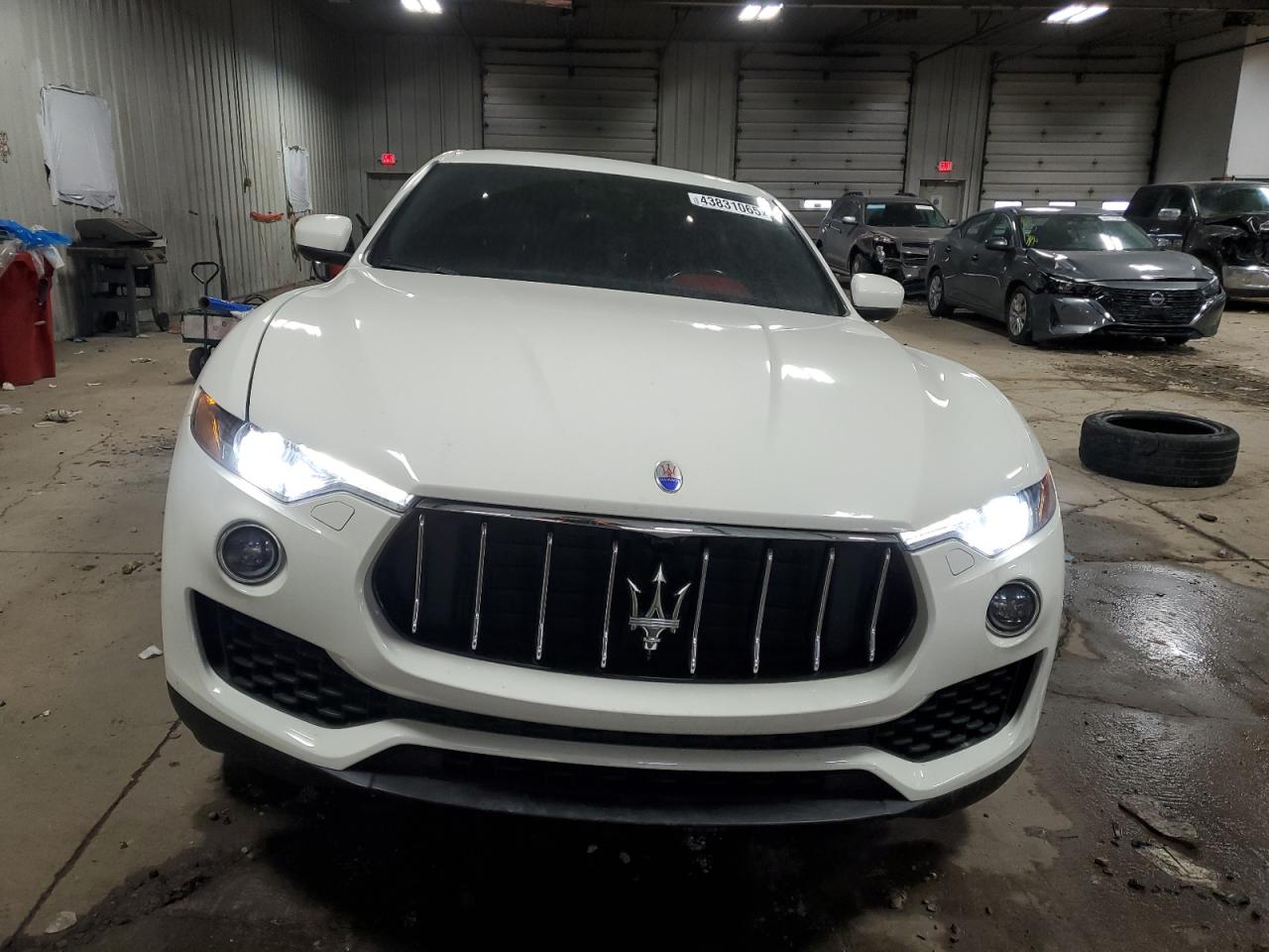 2017 Maserati Levante - Image 5