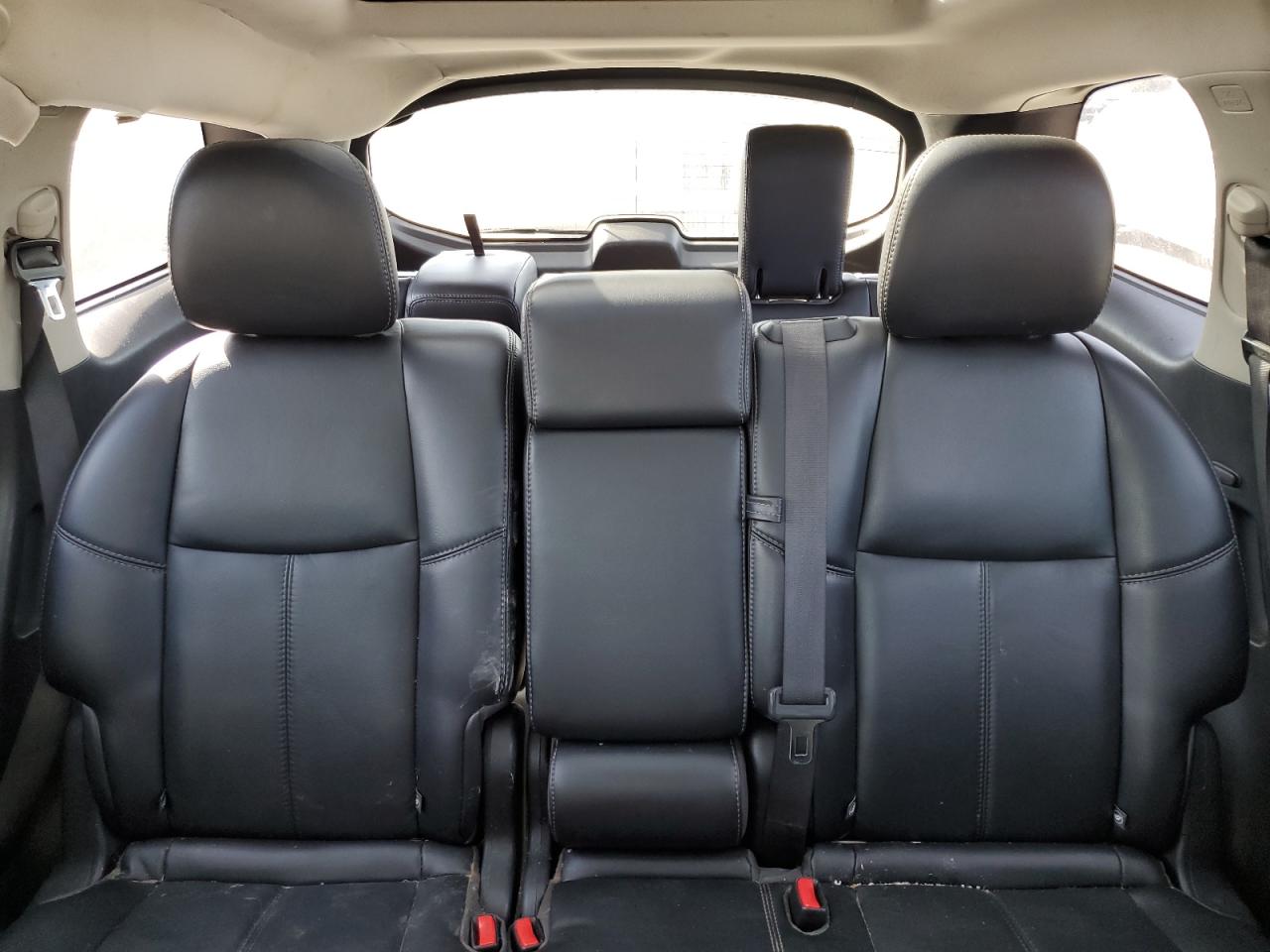 2017 Nissan Pathfinder - Image 10