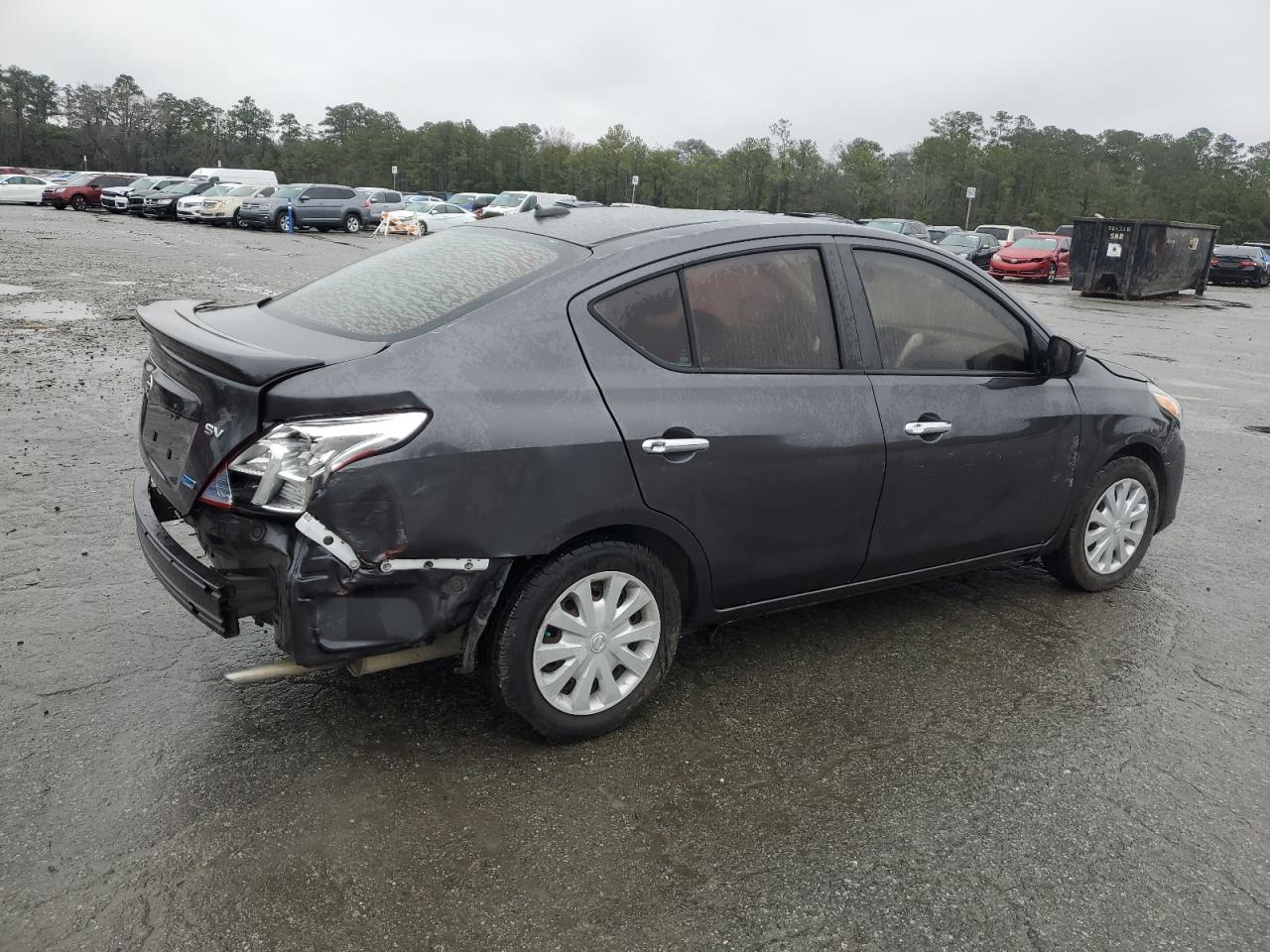 2015 Nissan Versa - Image 3