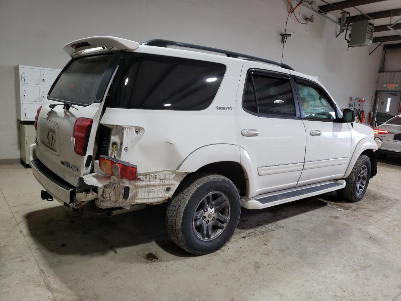 2004 Toyota Sequoia - Image 3