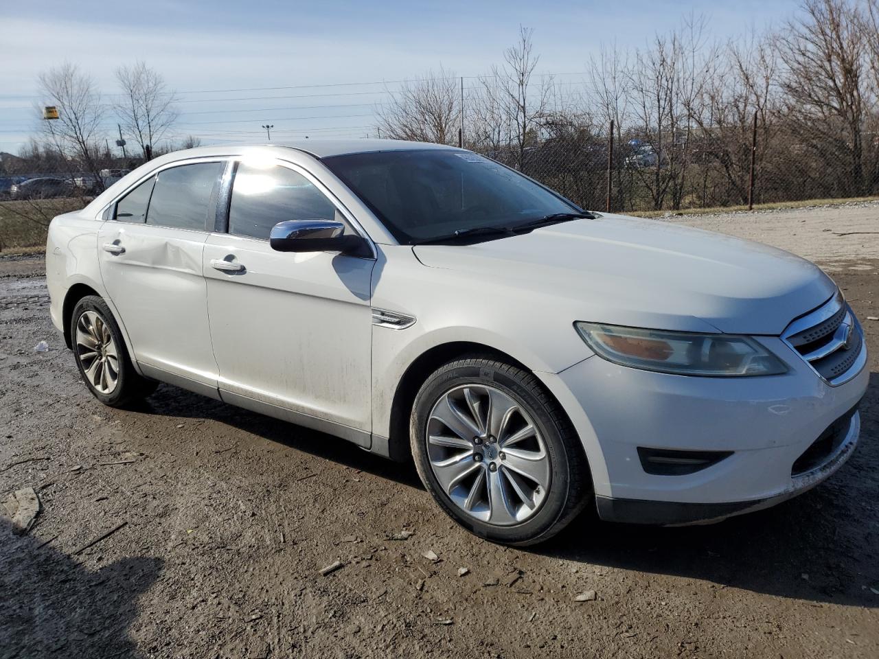 2010 Ford Taurus - Image 4