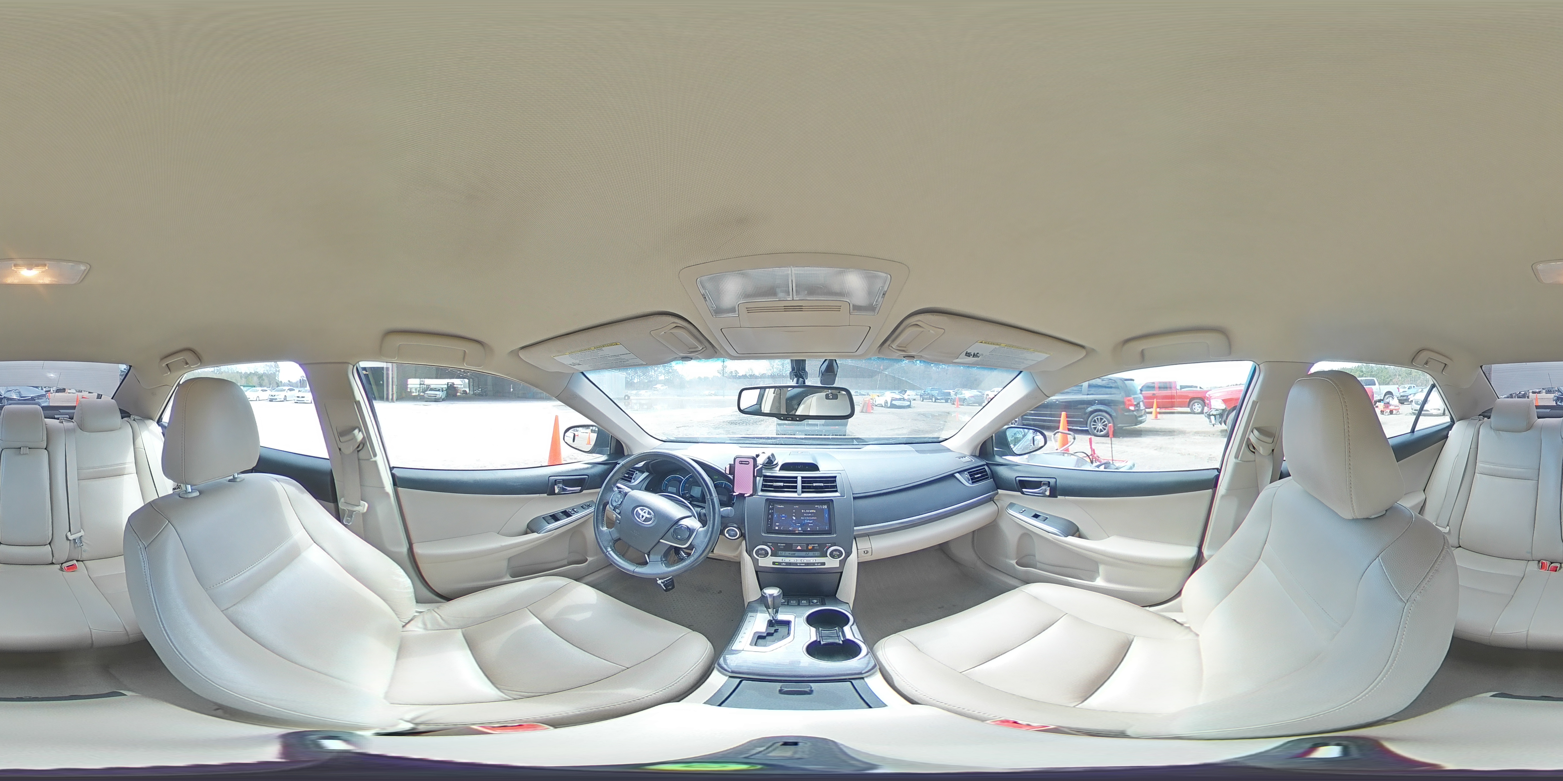 2014 Toyota Camry - Image 12