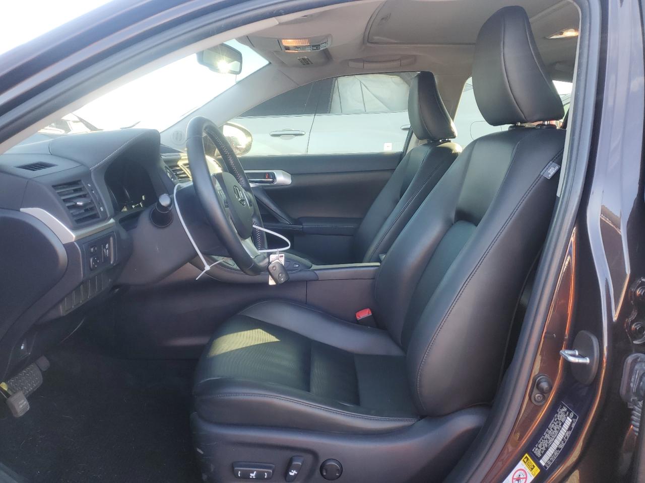2011 Lexus CT - Image 7
