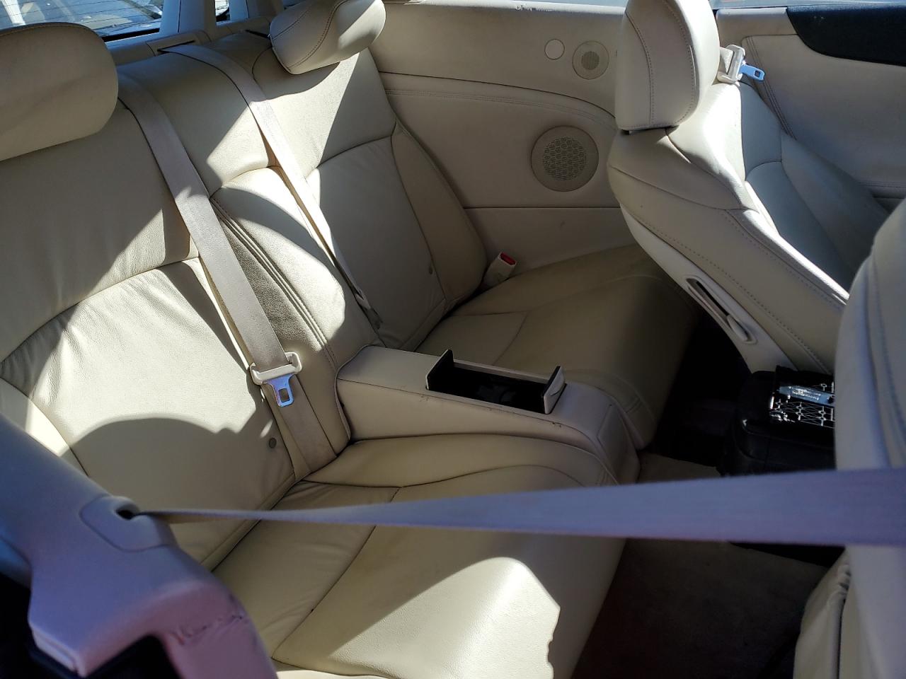 2010 Lexus IS - Image 10
