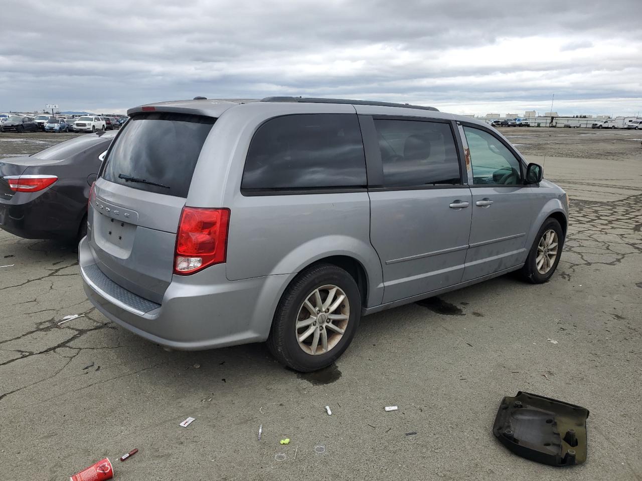 2013 Dodge Caravan - Image 3