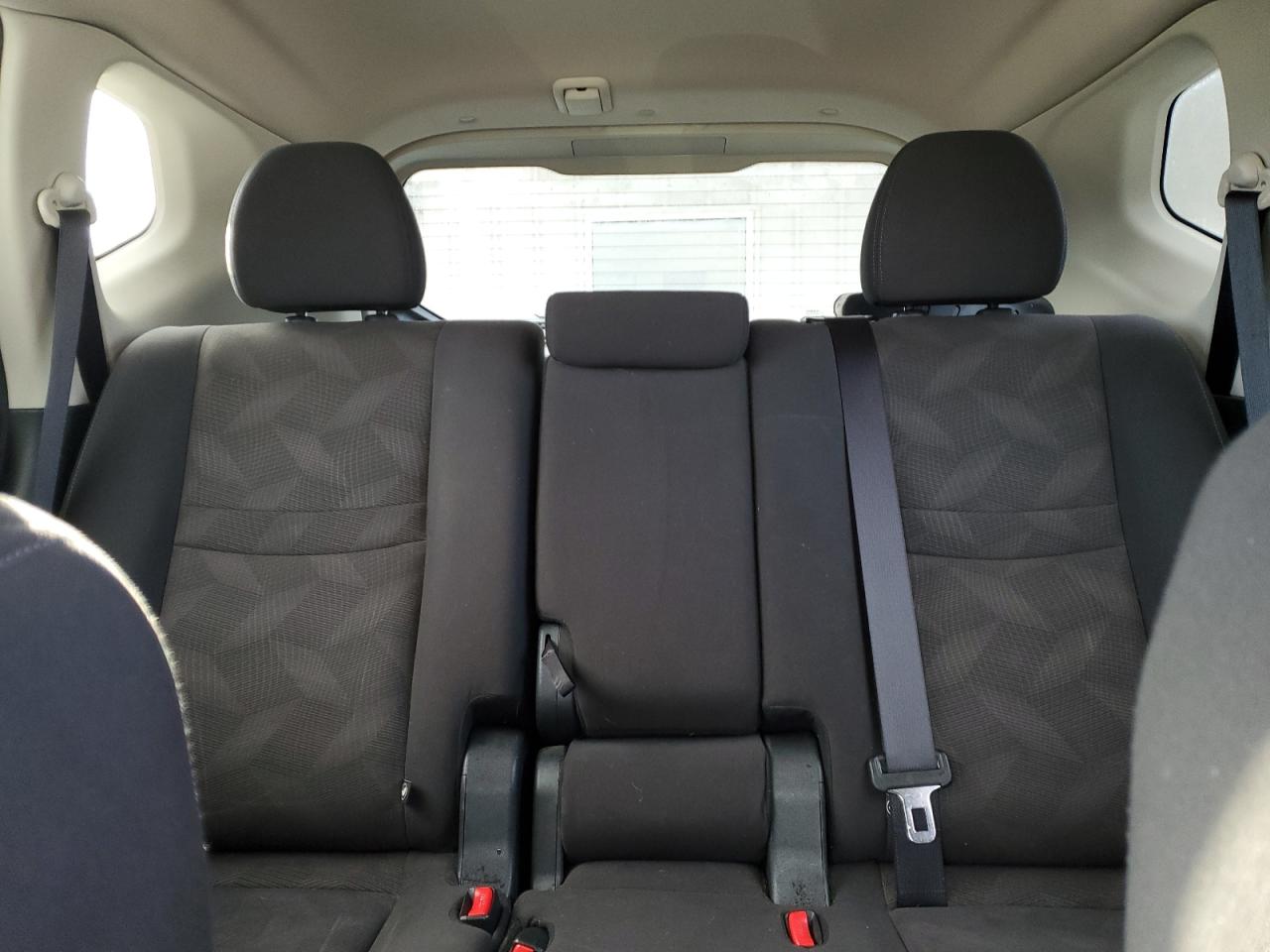 2016 Nissan Rogue - Image 10