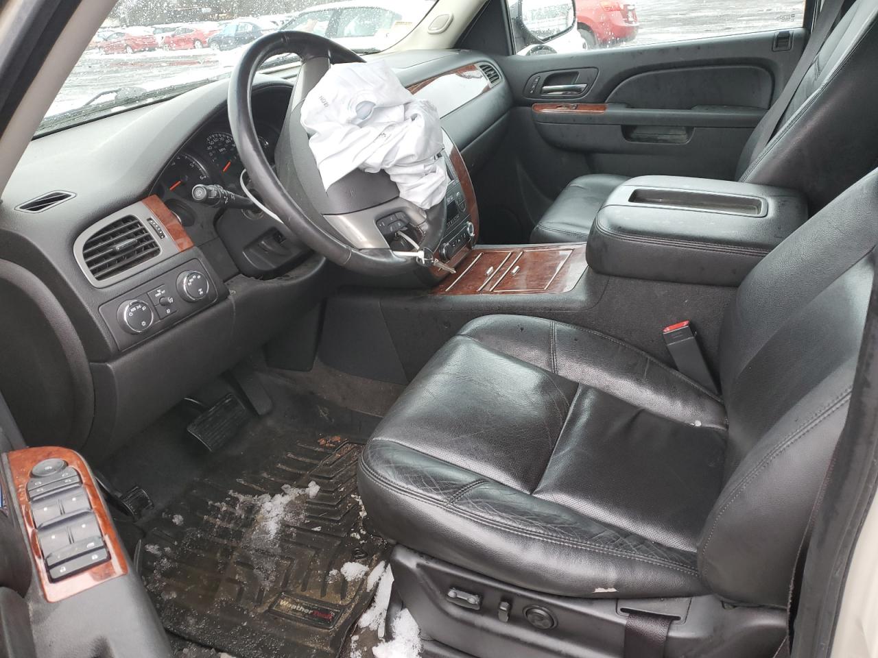 2012 Chevrolet Suburban - Image 7
