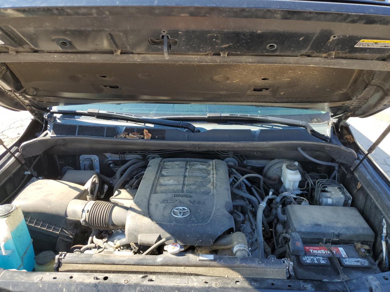 2020 Toyota Tundra - Image 12