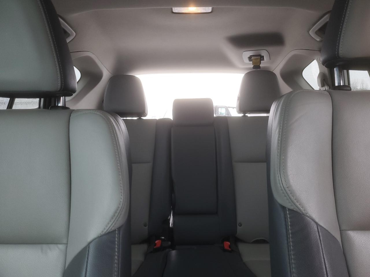 2013 Toyota RAV 4 - Image 10