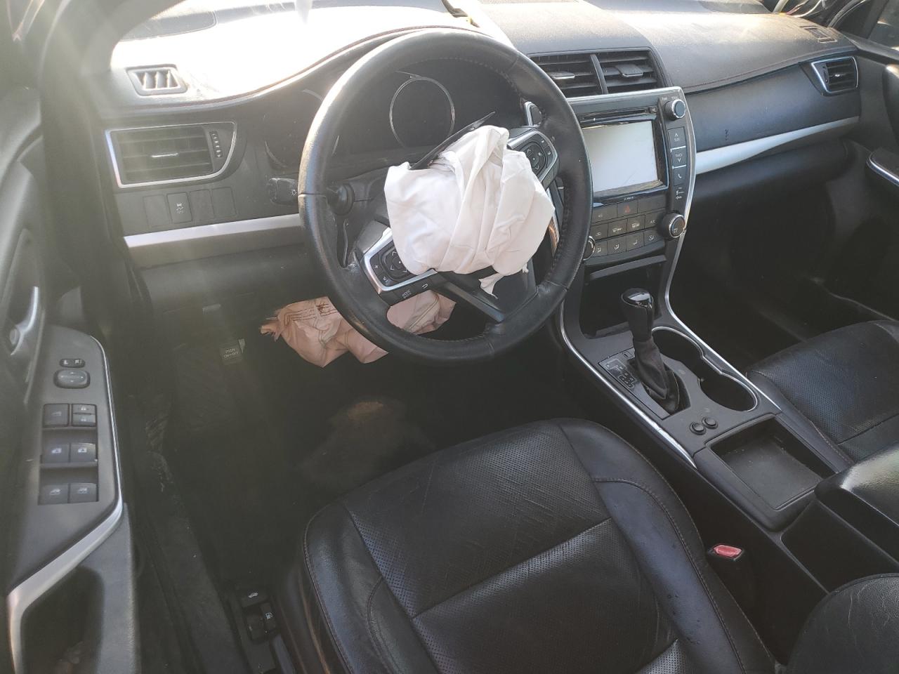 2015 Toyota Camry - Image 8