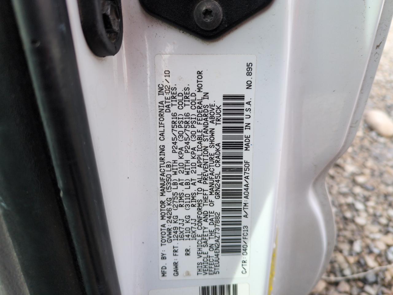 2010 Toyota Tacoma - Image 12