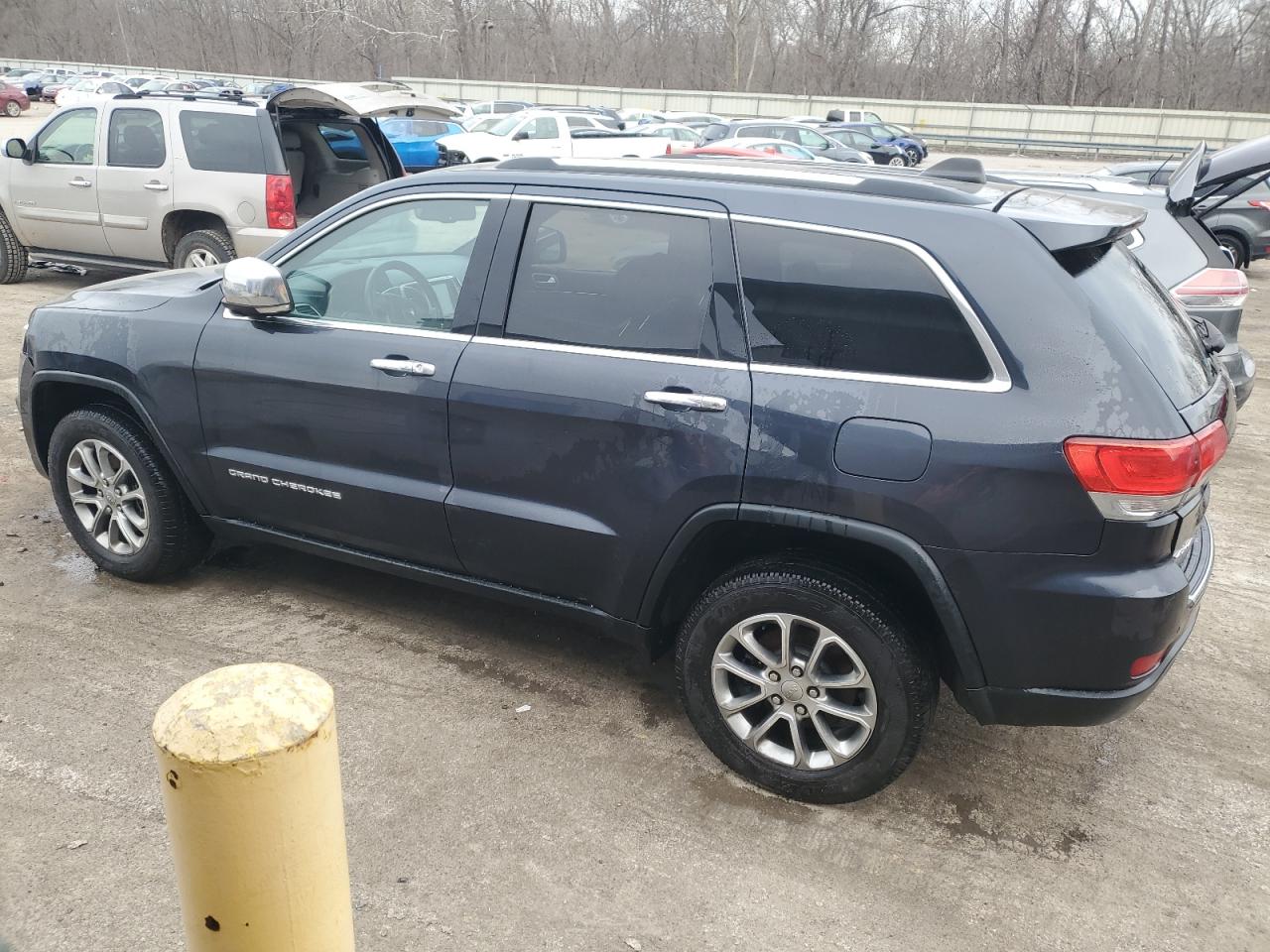 2015 Jeep Grand Cherokee - Image 2