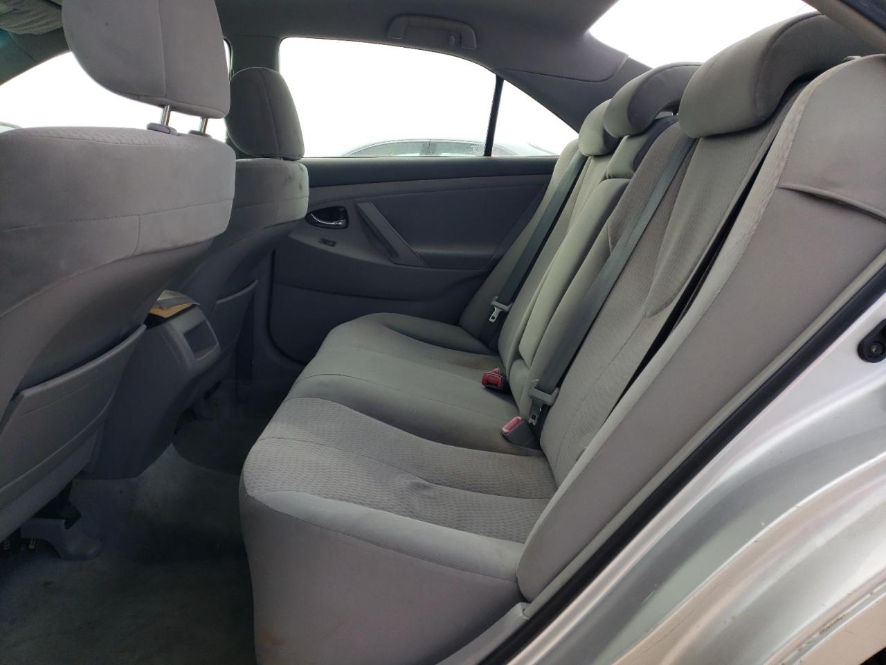 2011 Toyota Camry - Image 10