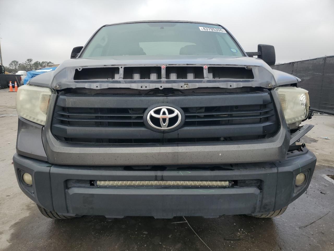 2014 Toyota Tundra - Image 5