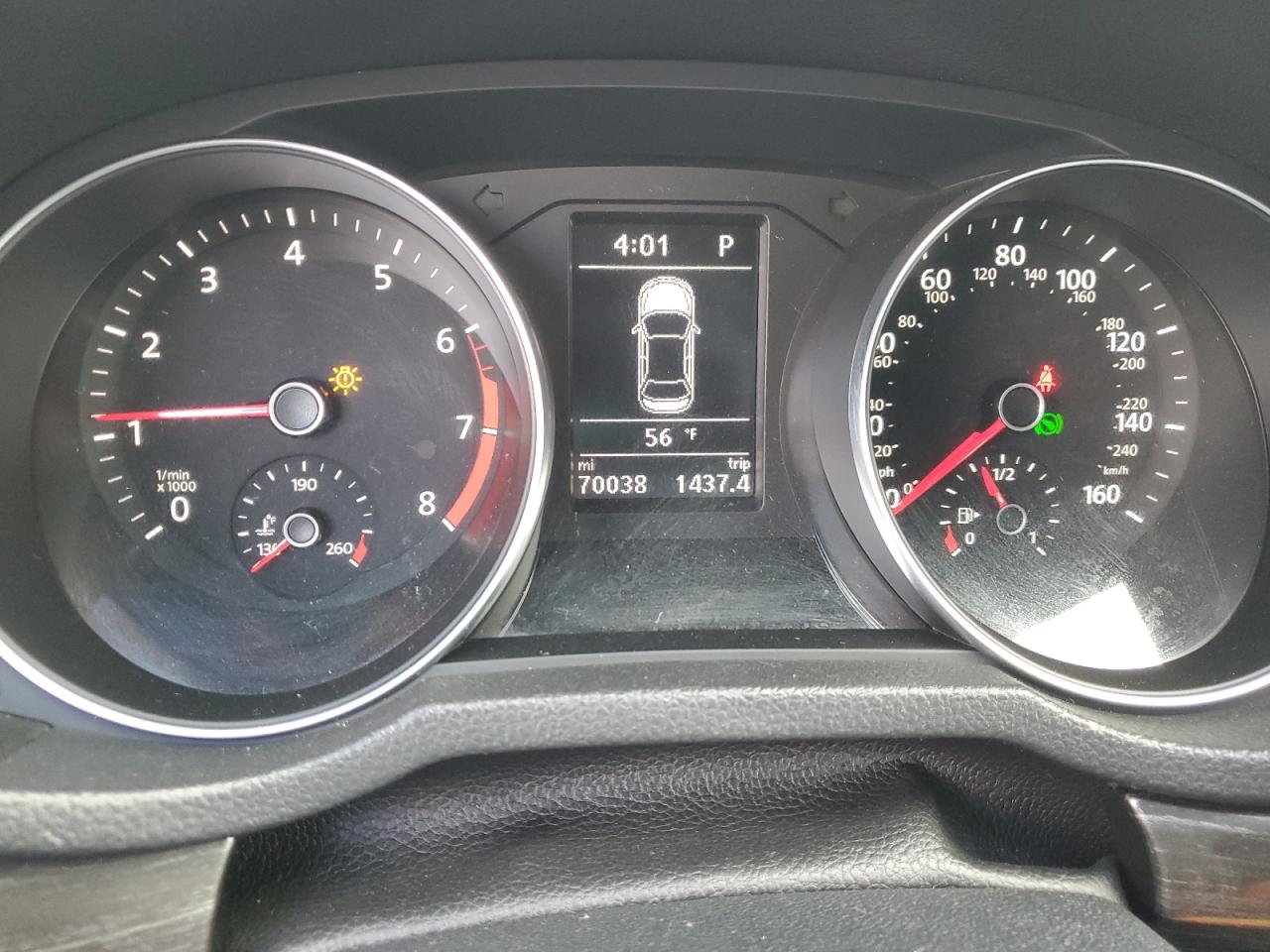 2018 Volkswagen Passat - Image 9