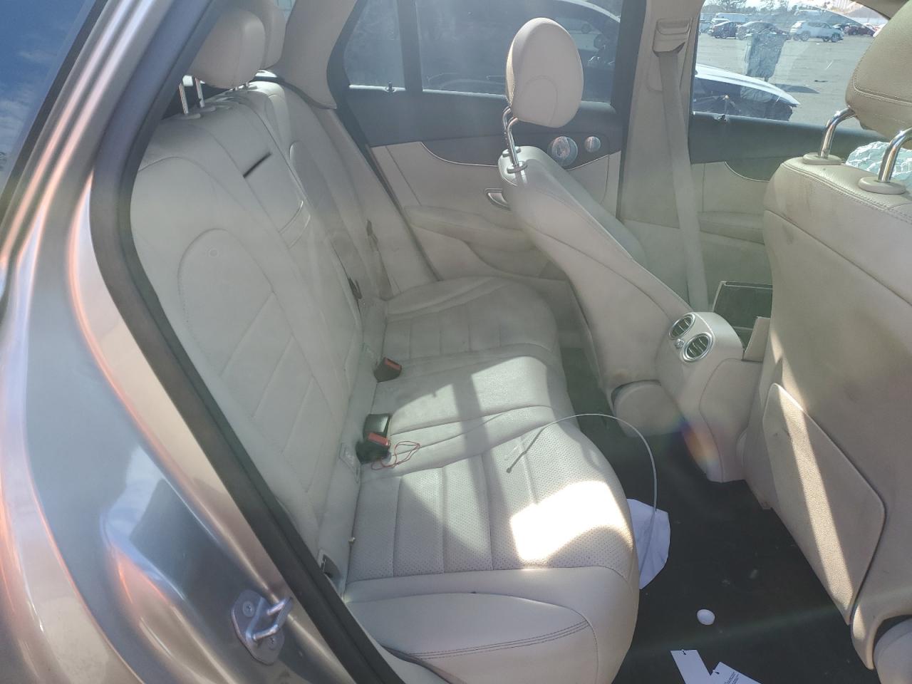 2020 Mercedes-Benz GLC - Image 12