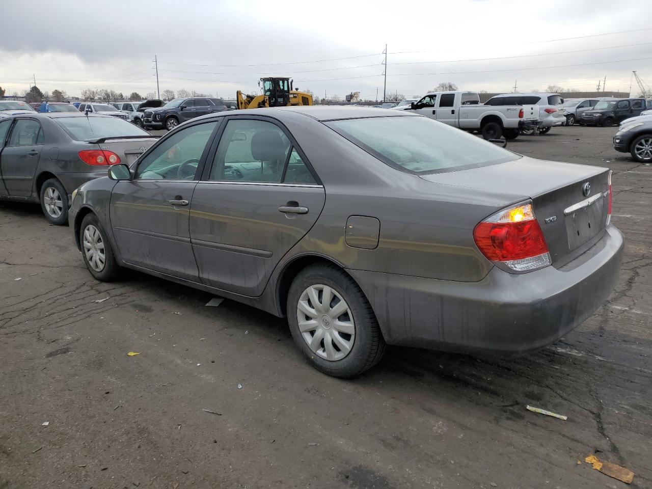 2005 Toyota Camry - Image 2