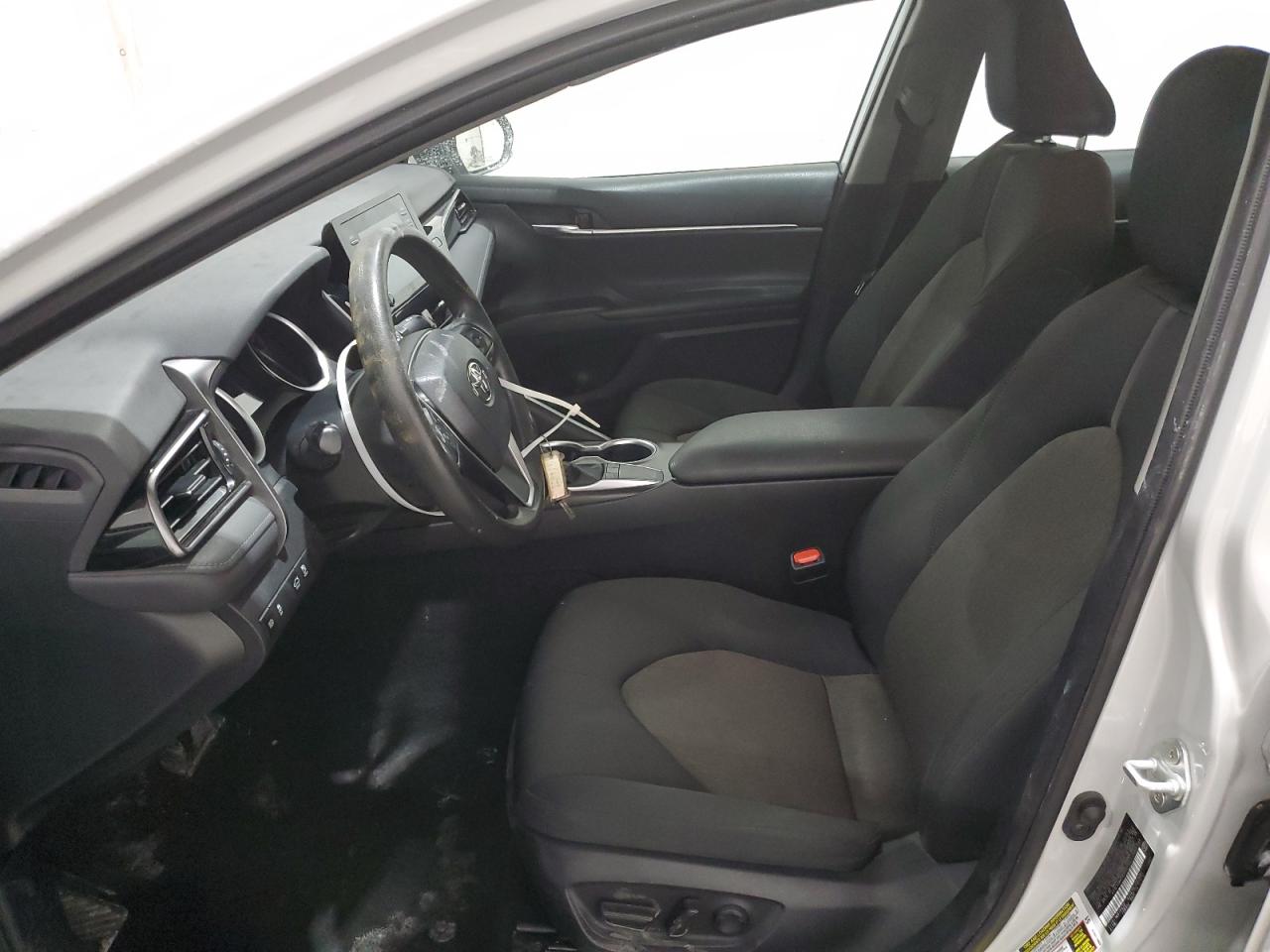 2022 Toyota Camry - Image 7