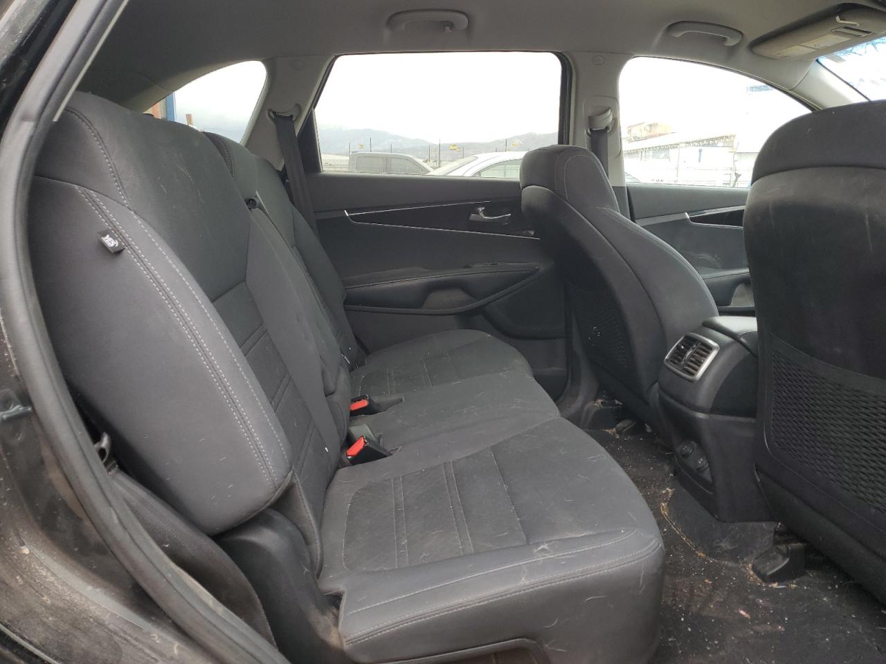 2017 Kia Sorento - Image 11