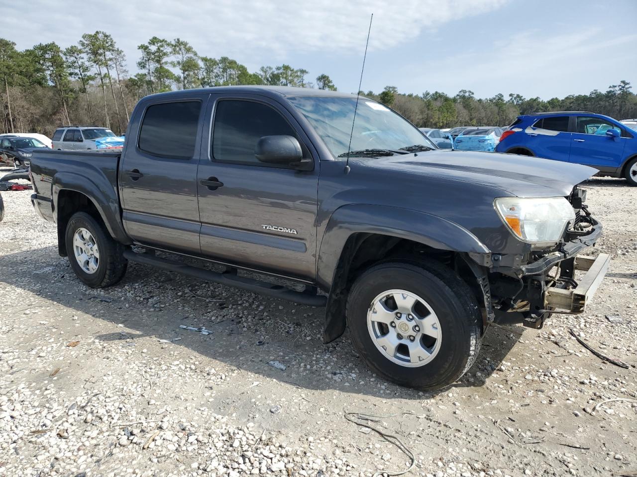 2015 Toyota Tacoma - Image 4