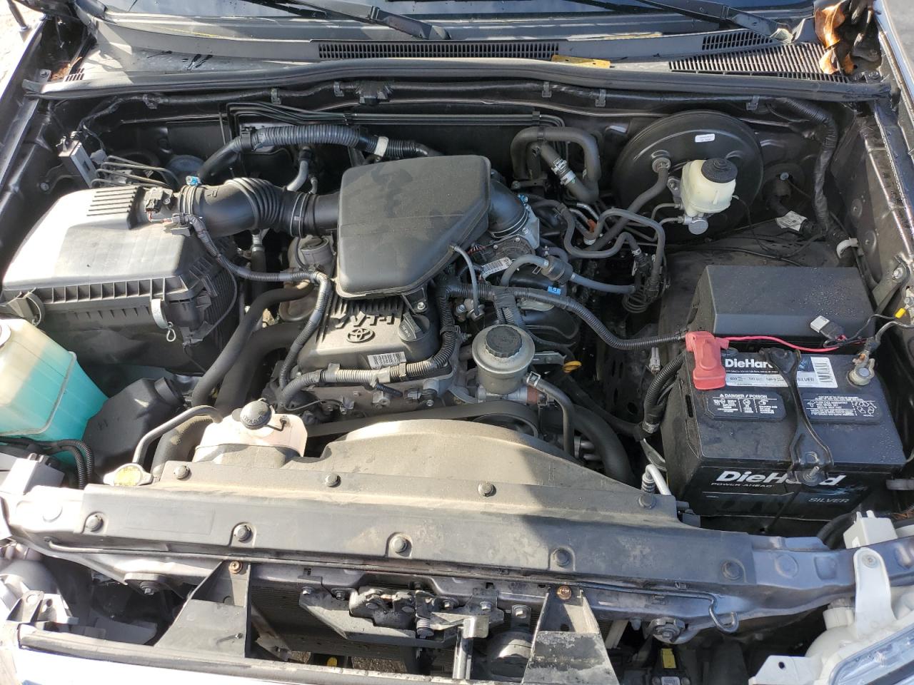 2015 Toyota Tacoma - Image 11